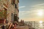 Terrace-towards-the-sun