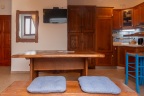 Table-wntrance-kitchen