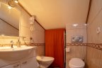 Bathroom2