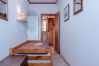 1_Small-bedroom-kitchen